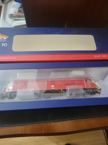 Bachmann class 90128 red - class,